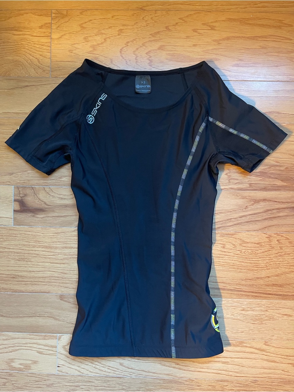 SKINS XS Compression Shirt Black Short Sleeve Performance Training Top